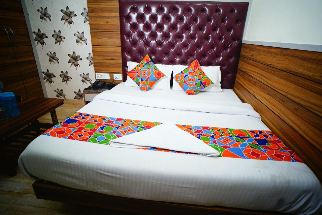 Hotel Delhi Darshan Deluxe-By Rsl Hospitality Nueva Delhi Exterior foto